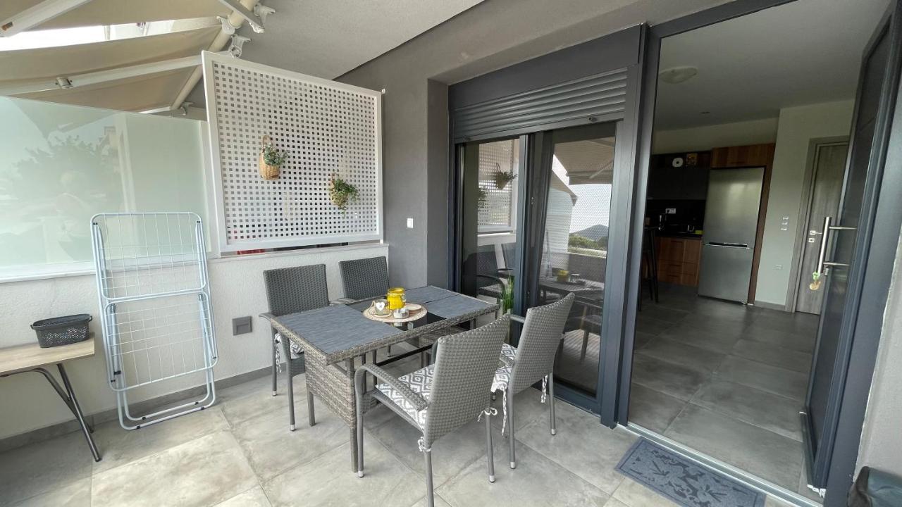 Thalassa Apartment Néa Péramos Exterior foto